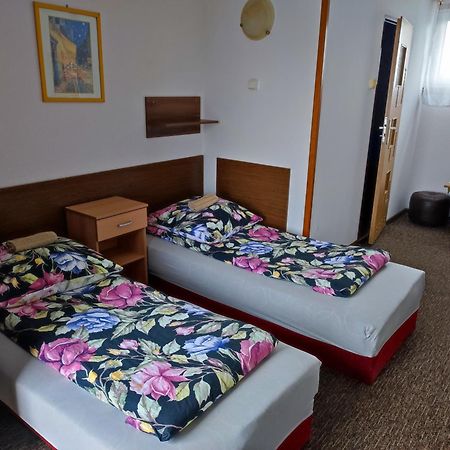 Motel Korona Zamość Buitenkant foto