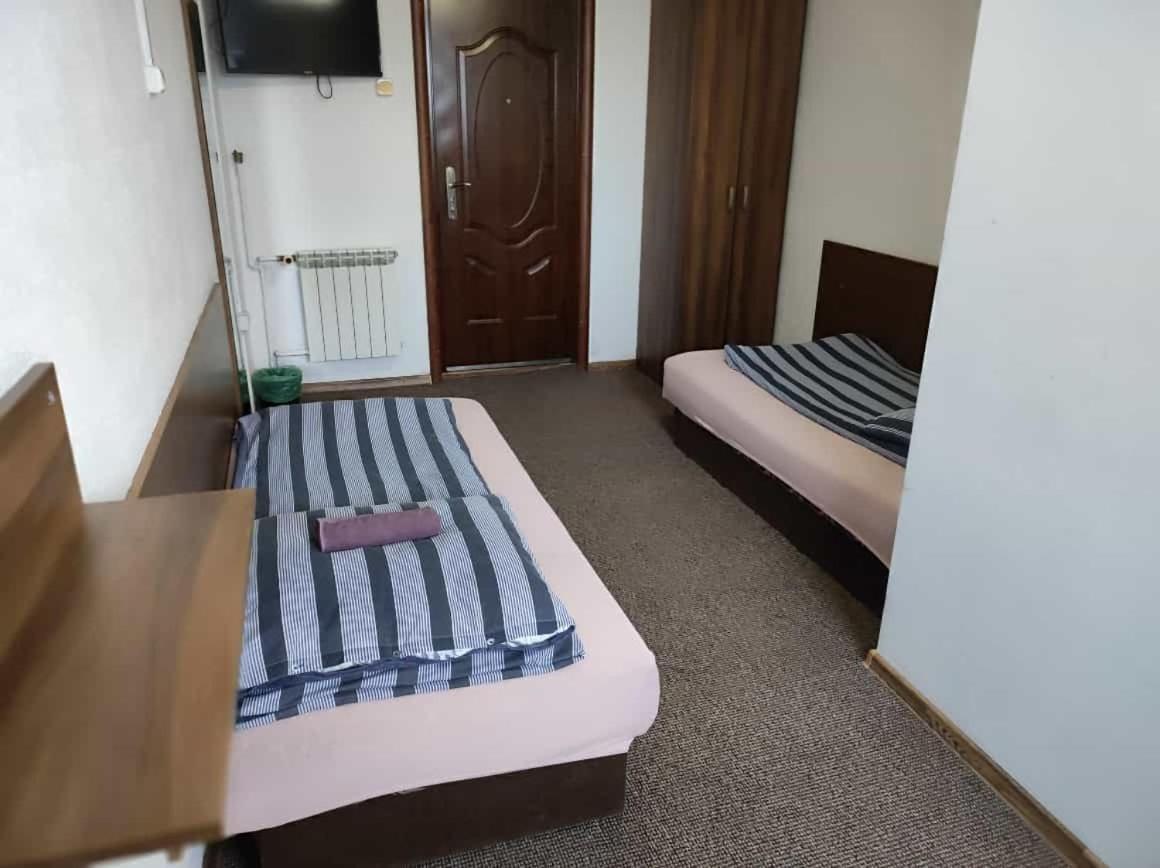 Motel Korona Zamość Buitenkant foto